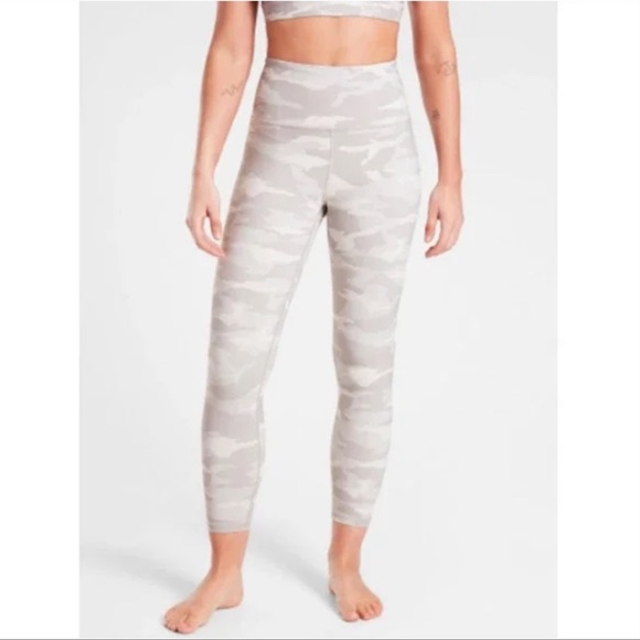 Athleta Pants - Athleta Elation 7/8 gray camouflage Camo tight size small